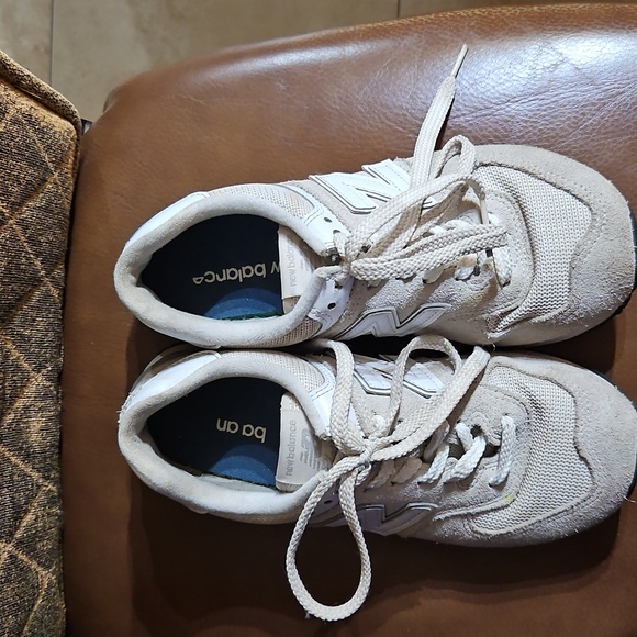 New Balance 574 Core Classic Cream Gray White Suede Sneakers Running Shoes - Picture 2 of 8